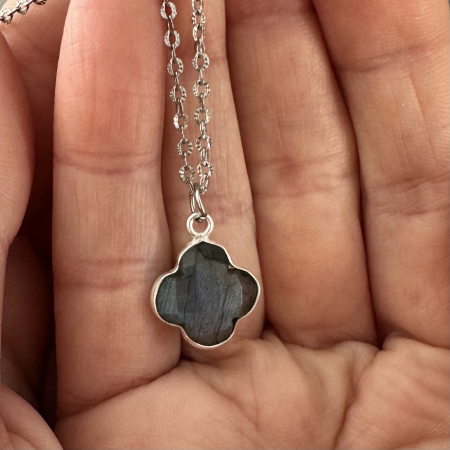 Subhagya Labradorita